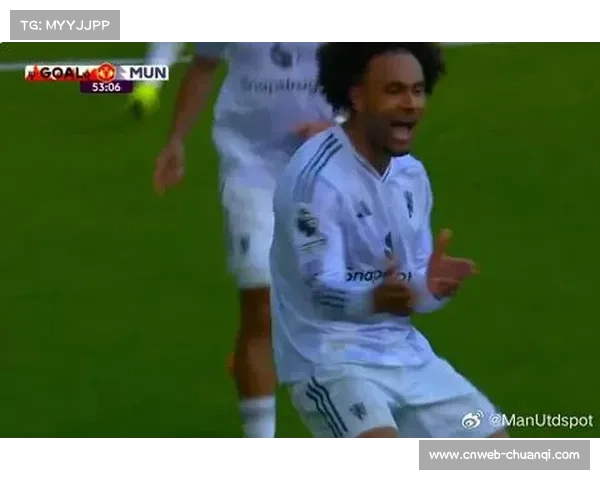 齐尔克泽折射破门,曼联主场先声夺人 齐尔克泽折射破门,曼联主场先声夺人